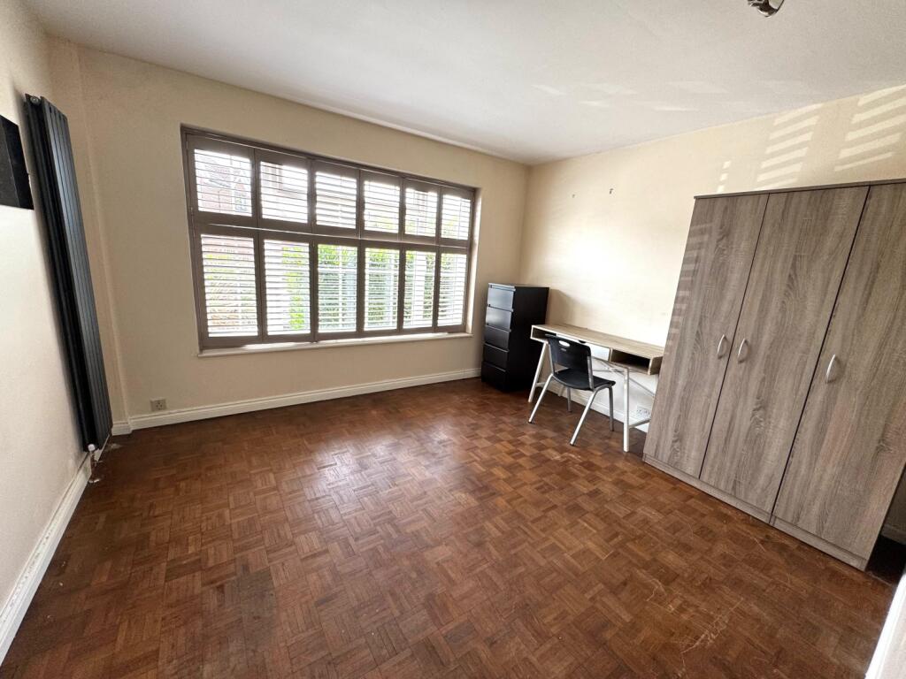 House in Twickenham - View 4