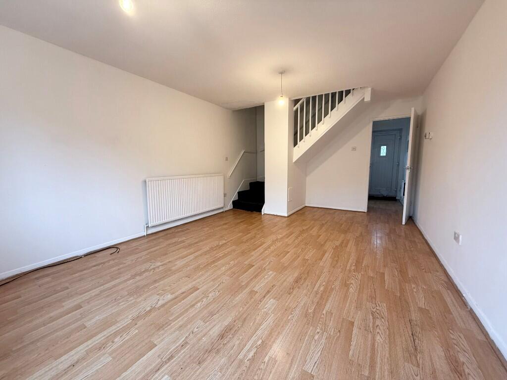 Overton Drive, Romford, London, RM6 photo 3