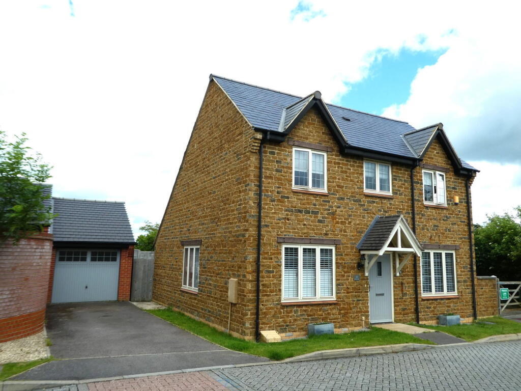 Main image of property: Tarvers Way, Adderbury, Banbury, OX17 3FR