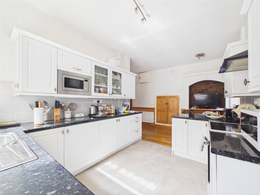 Grasmere Road, Bournemouth, Dorset, BH5 photo 4