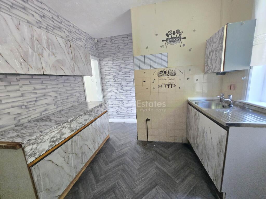 House in Kirklees, West Yorkshire - View 3