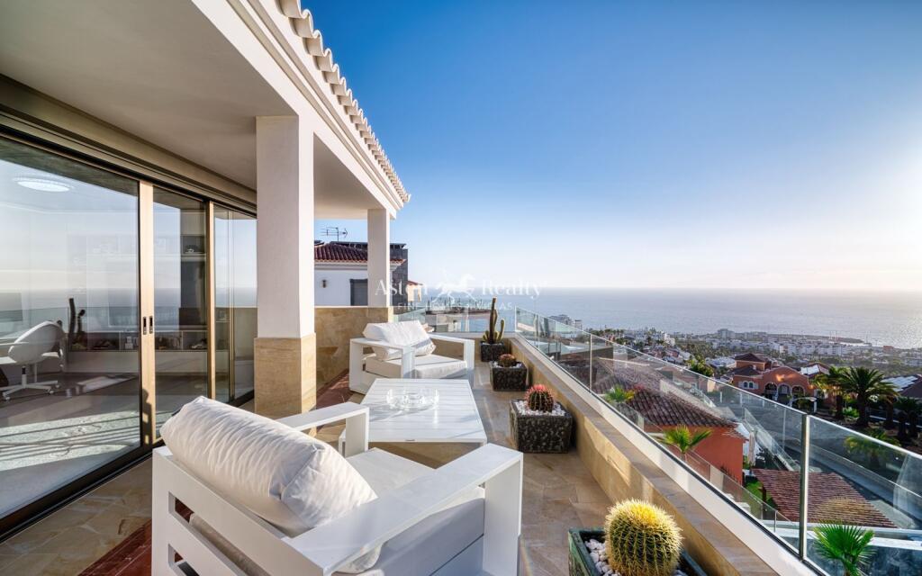 Main image of property: Canary Islands, Tenerife, San Eugenio