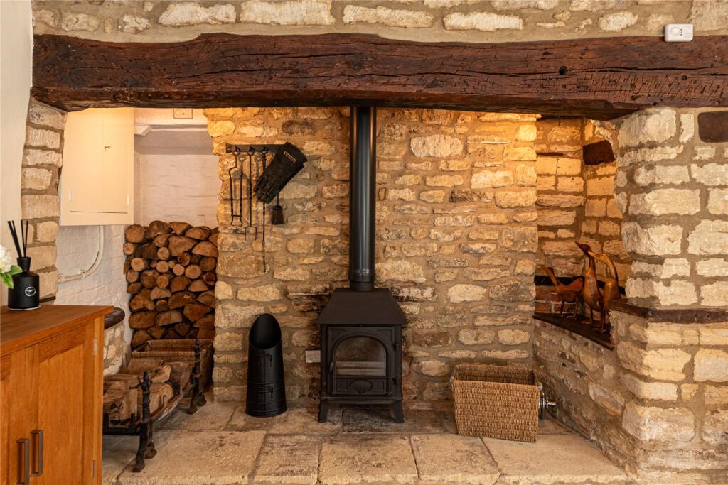 Church Road, Sherington, Buckinghamshire, MK16 photo 3