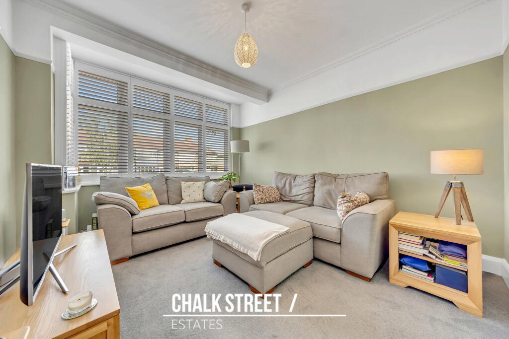 House in London - View 2