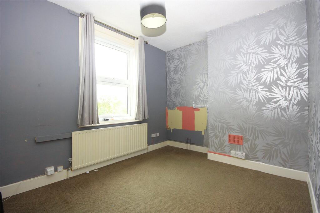 House in Portsmouth - More