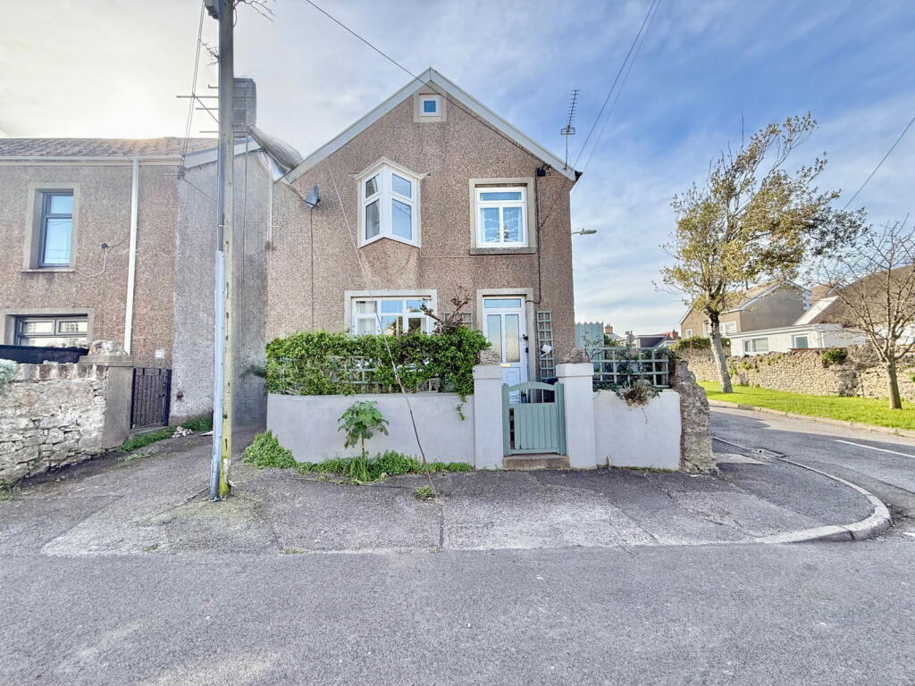Main image of property: Clevis Hill,Porthcawl,CF36 5NT