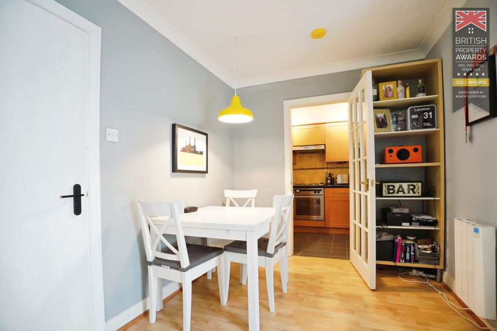 Apartment in East Hertfordshire, Hockerill, Bishop's Stortford - More