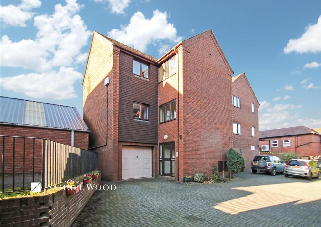 2-bed flat on 1 Sandford Court, Church Stretton, Shropshire, £115,000