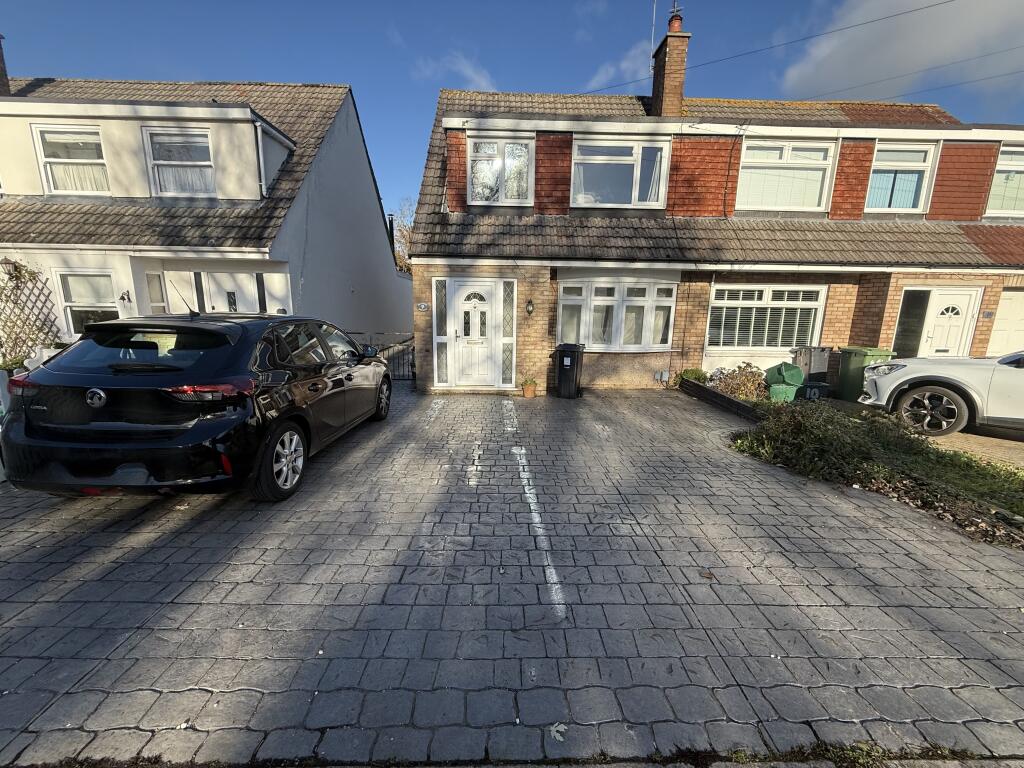 Main image of property: Braydon Avenue, Little Stoke, Bristol, BS34 6EH