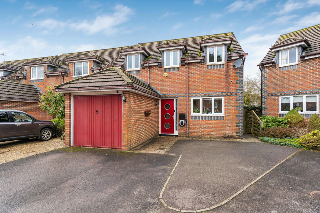 Main image of property: May Tree Close, Bicester, OX26