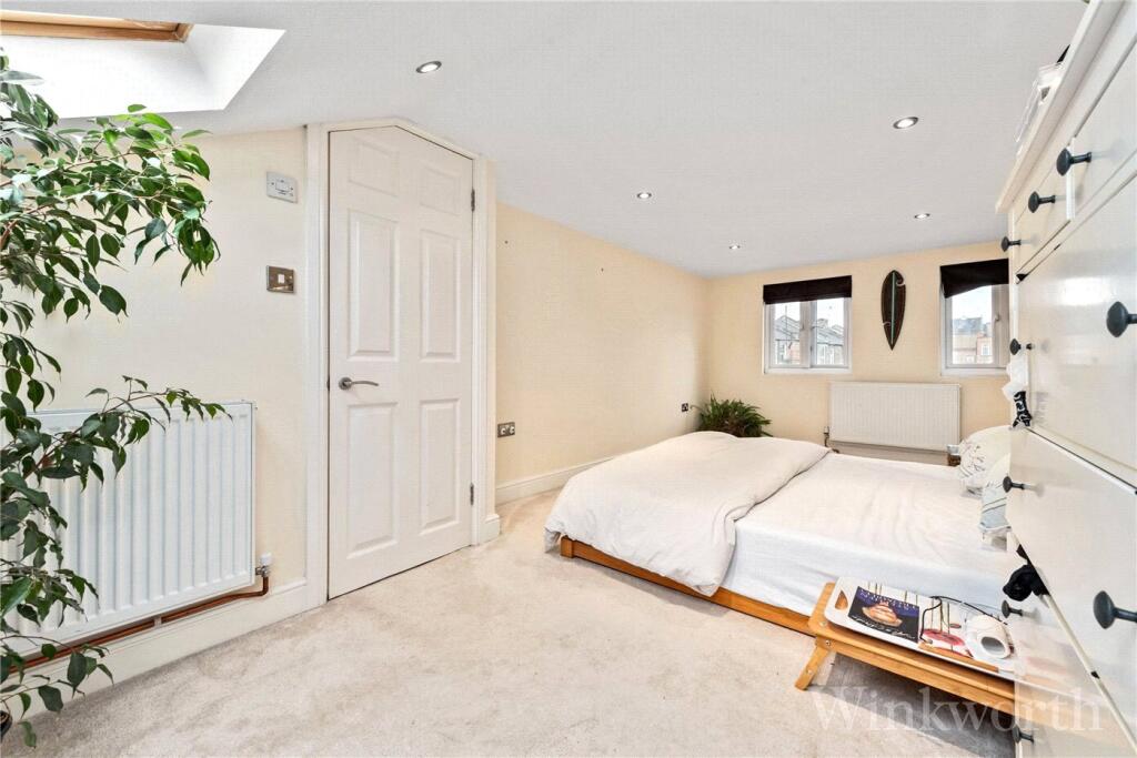 House in London, South Bermondsey, Peckham - More