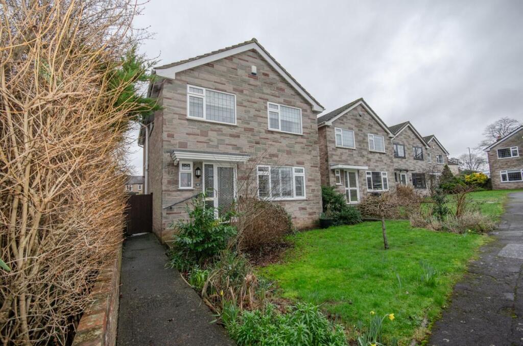 Main image of property: Cleeve Lodge Close, Downend, Bristol, BS16 6AQ
