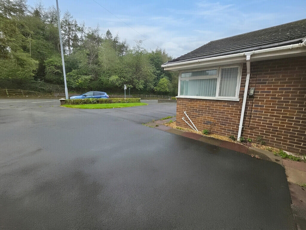 House in Stoke-on-Trent - View 4