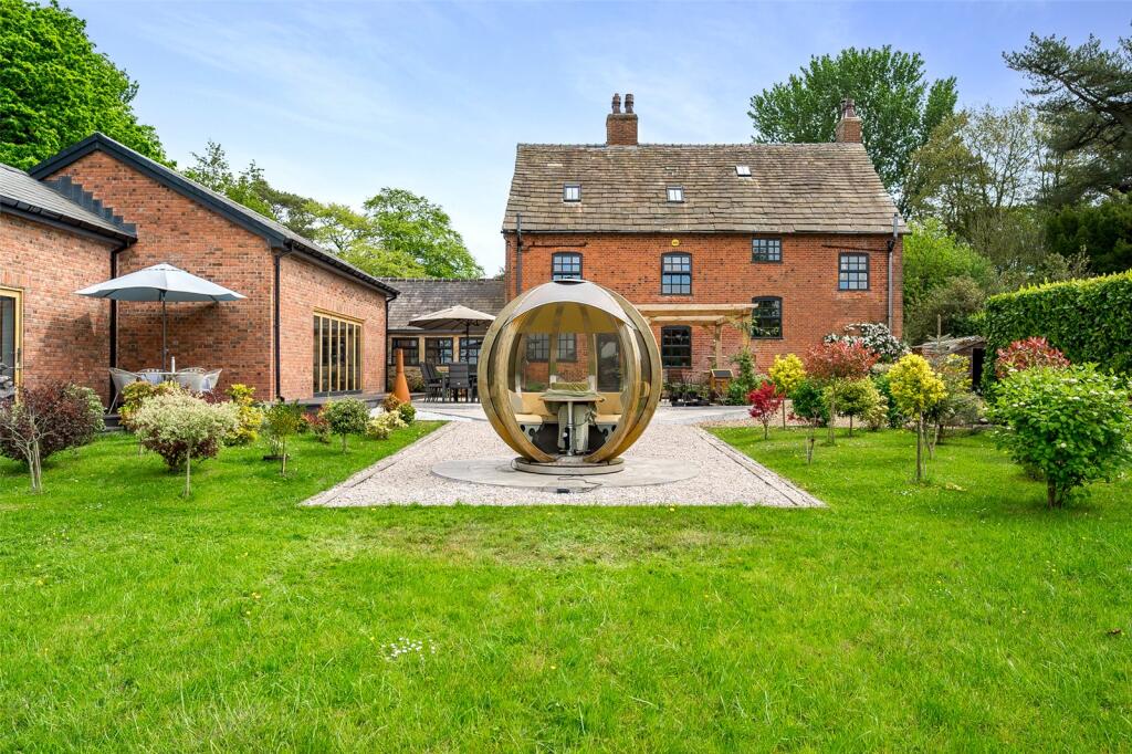 House in South Ribble, Nab's Head, Samlesbury - View 2