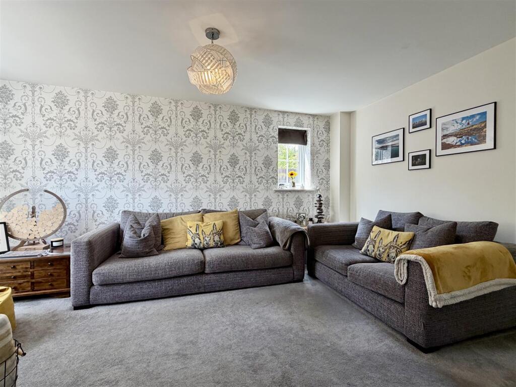House in Hampton Bishop, Herefordshire - More