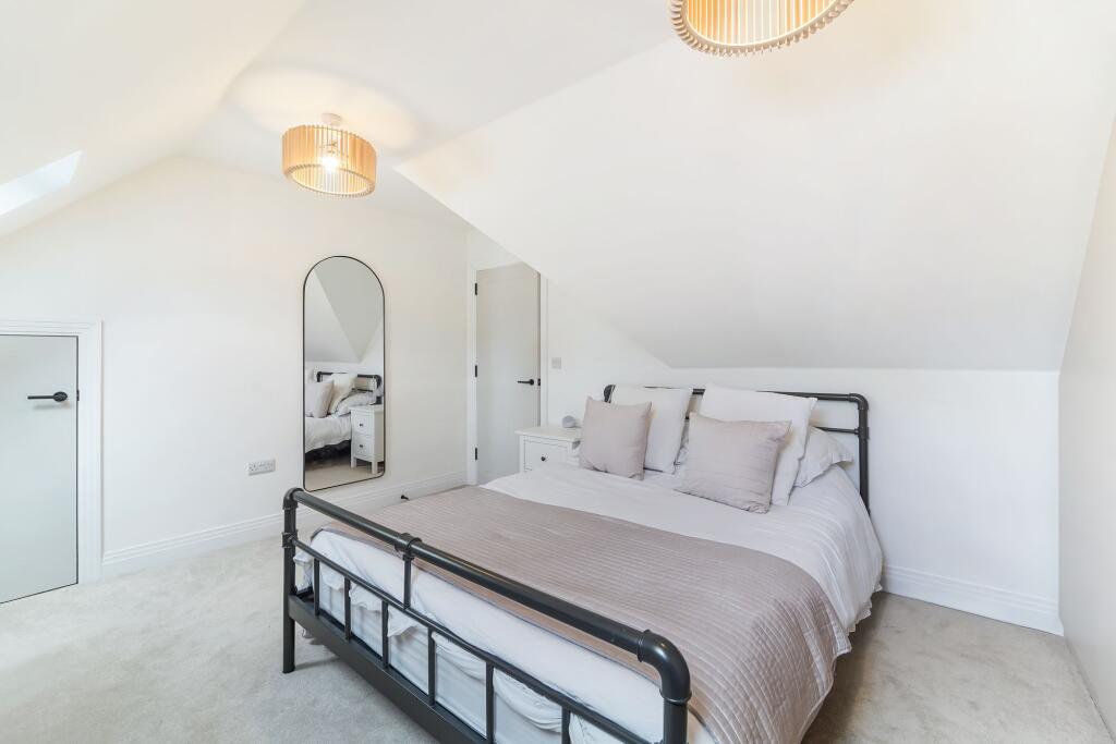 Apartment in Epsom and Ewell, West Ewell - View 5