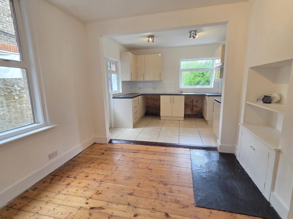 House in Brighton - View 5