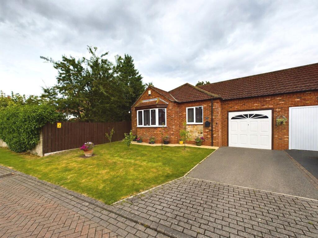3-bed house on 1, The Courtyard, Skipsea, YO25 8SU, £249,995