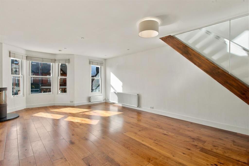 Apartment in London - View 2
