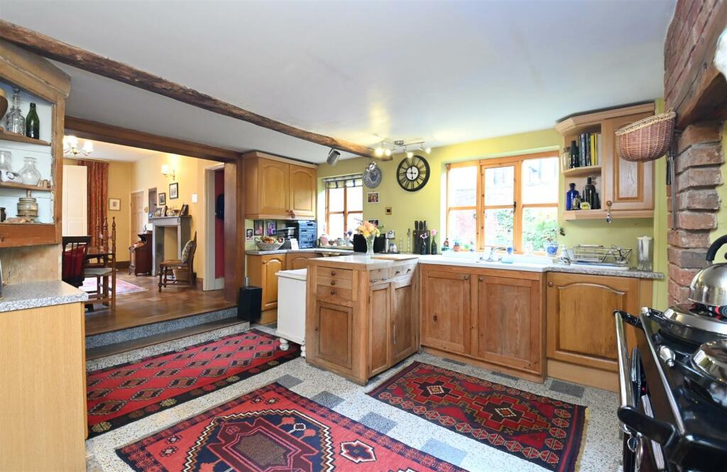 Office Cottage, Uttoxeter Road, Abbots Bromley, WS15 photo 3