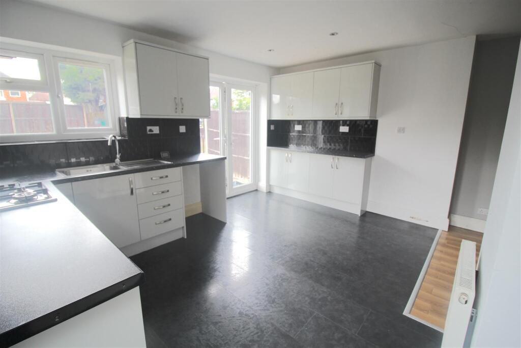 House in Birmingham, Lyndon Green - View 3