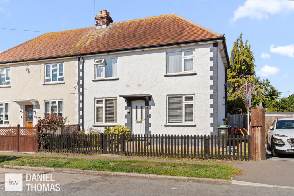 Main image of property: DANIEL THOMAS | Harold Crescent, Waltham Abbey, EN9 1QT