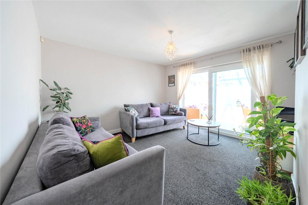 House in Leeds, Alwoodley - View 2