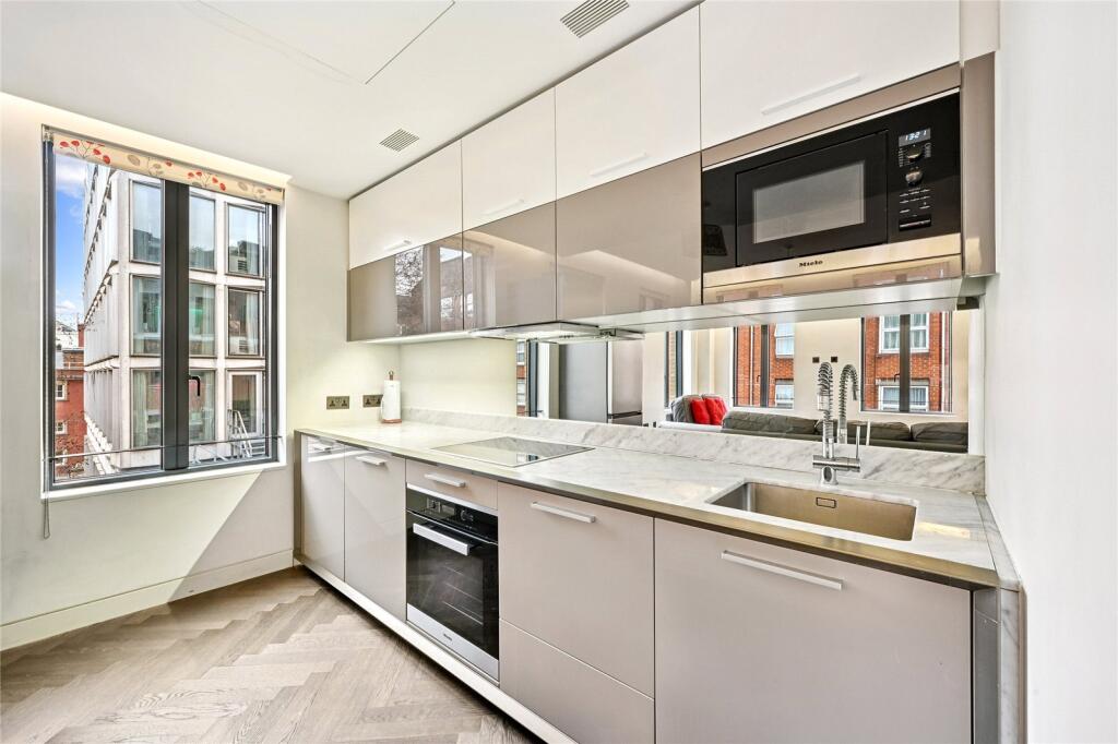 Main image of property: Bedfordbury, Covent Garden, WC2N