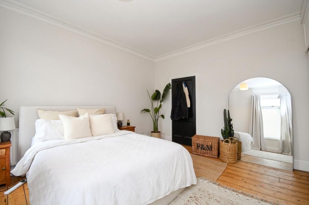 Barton Lane, Eccles, M30 - View 5