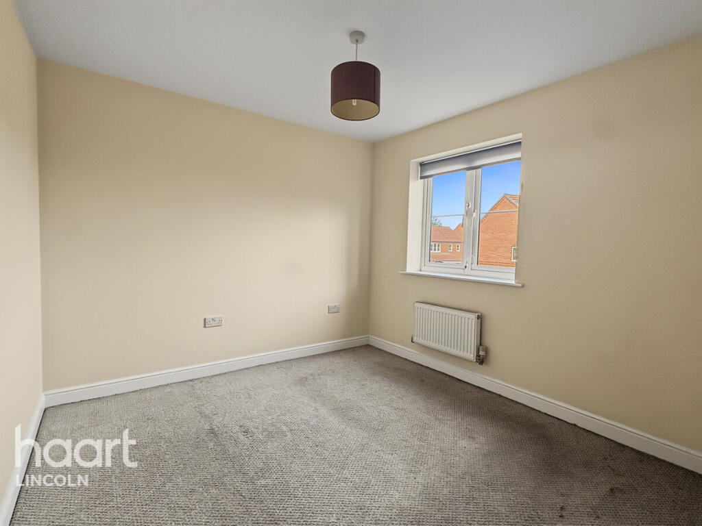 House in Lincoln - View 5