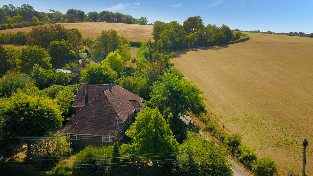 Amberley - detached bungalow photo 2