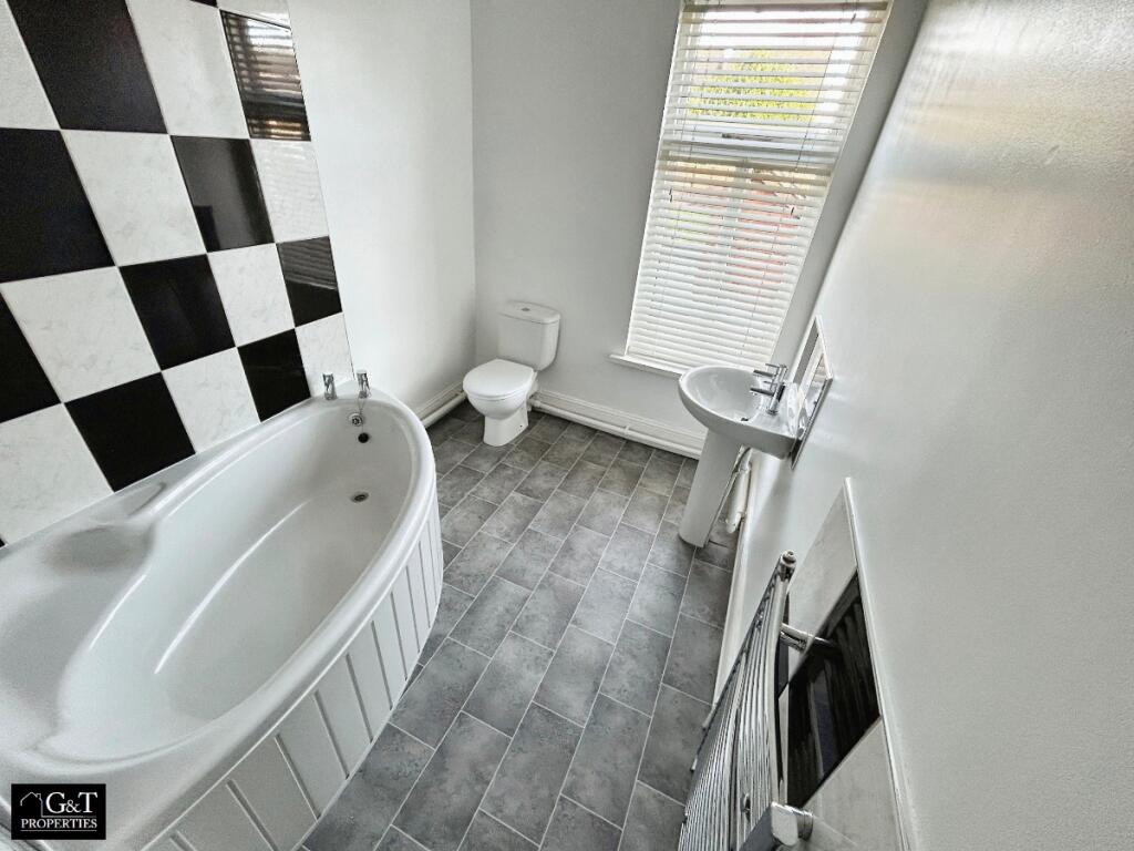 House in Dudley, West Midlands - View 2