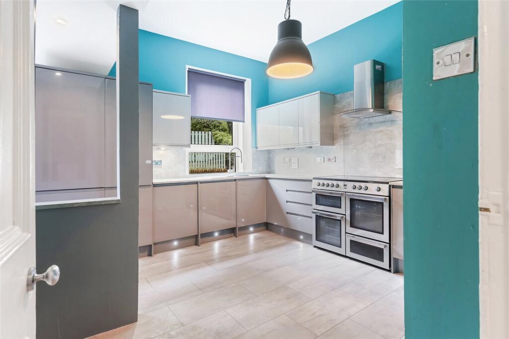 Apartment in Paisley, Inverclyde - More
