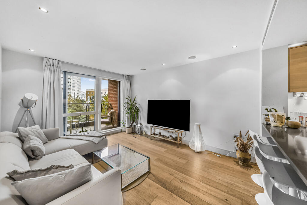 Apartment in London, Chelsea Creek, Fulham - View 2