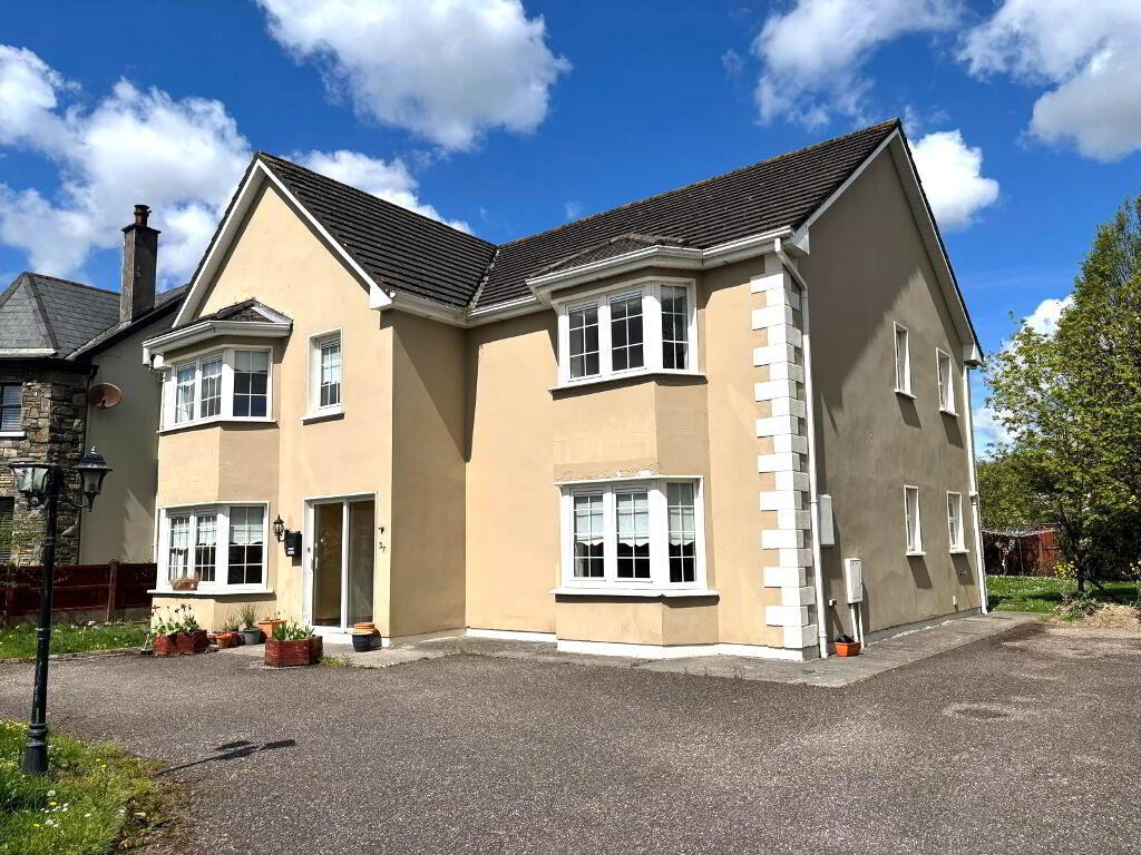 Main image of property: 37 Gleann Rua, Ballygarvan, Co. Cork