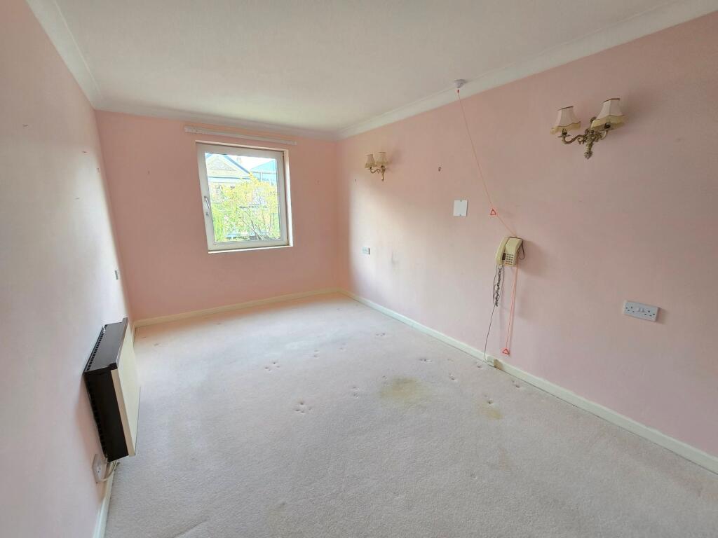 Apartment in Warrington - View 3