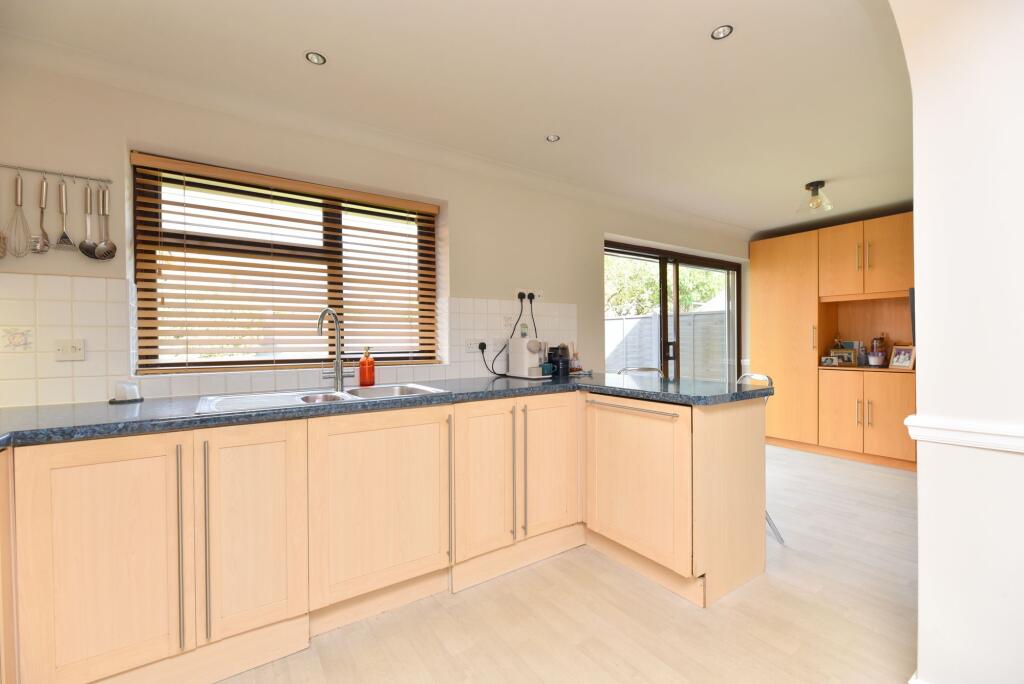 House in Biggleswade, Central Bedfordshire - More