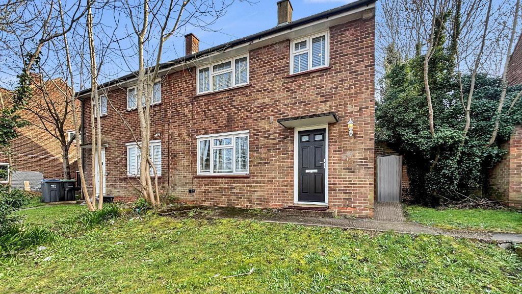 3-bed semi-detached on Headley Drive, New Addington, Croydon, CR0 0QE, £450,000