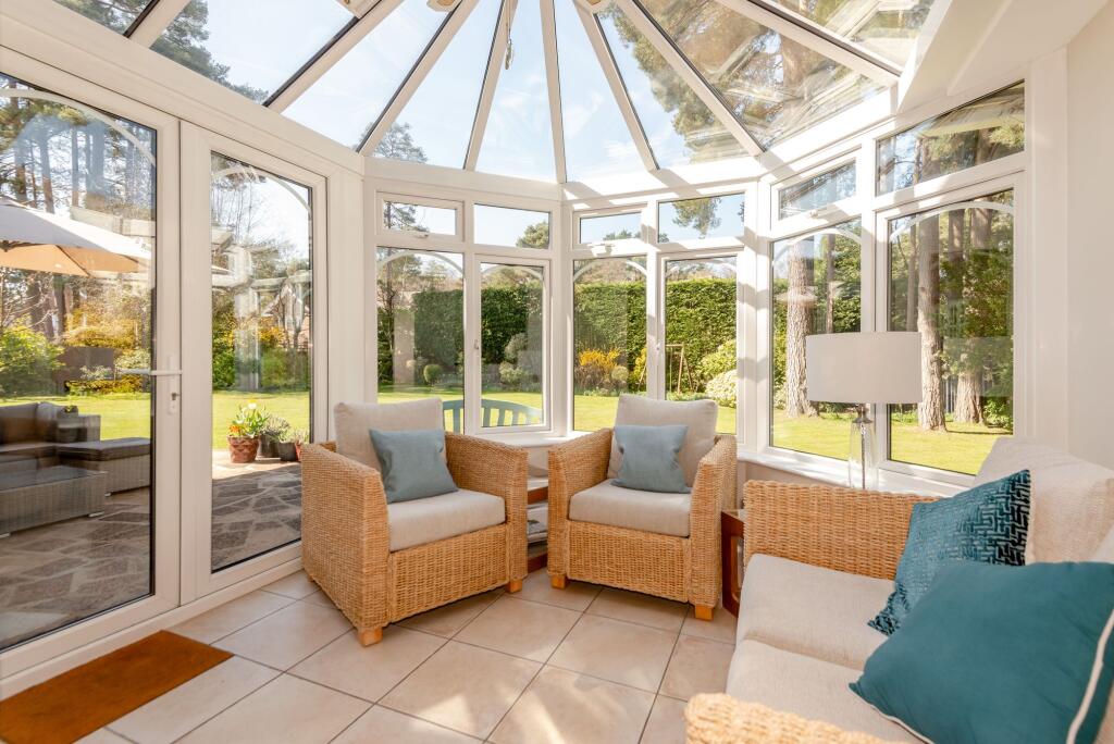 House in Slough - View 5