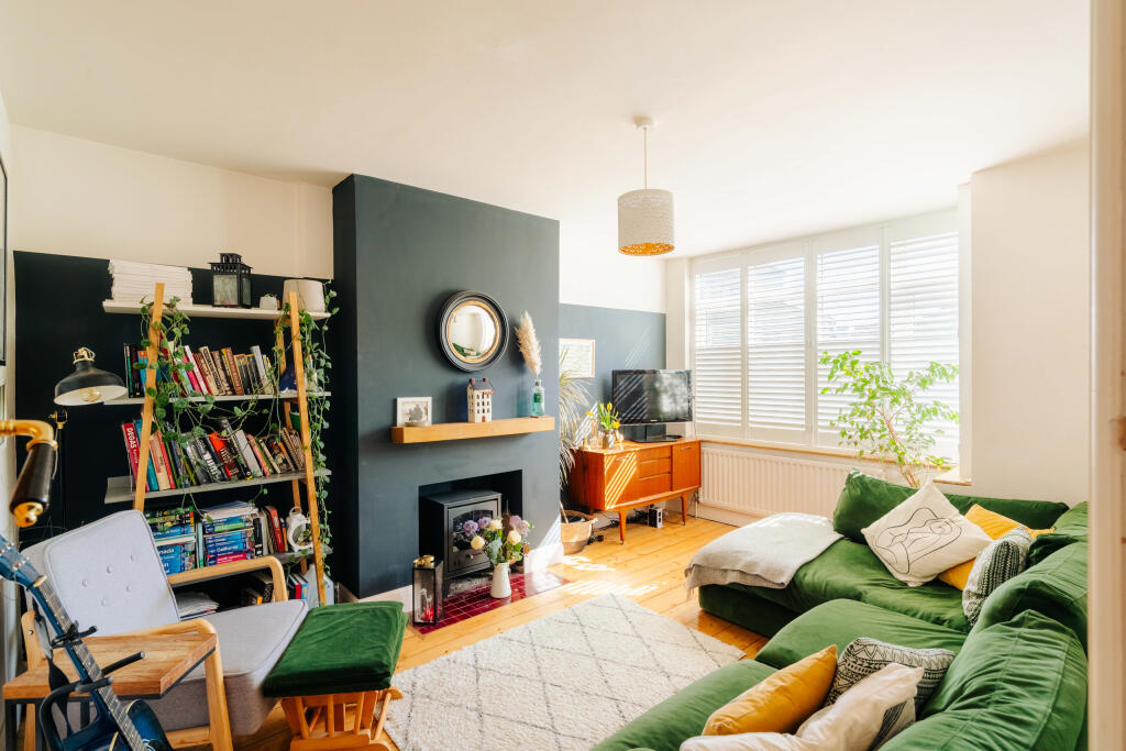 Main image of property: Sandling Avenue, Horfield, BS7 0HS