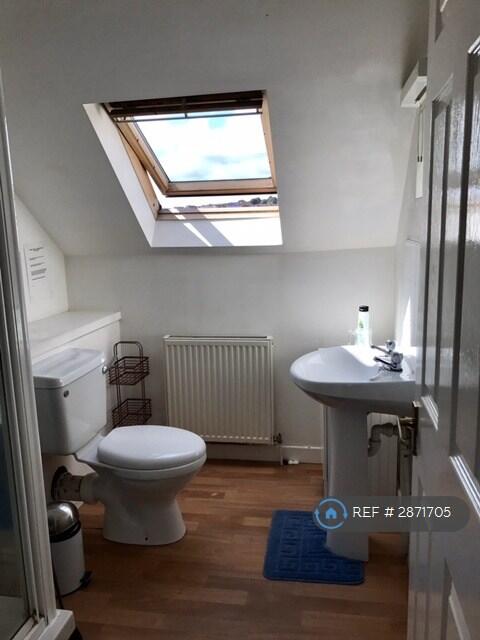 1 bedroom house share for rent