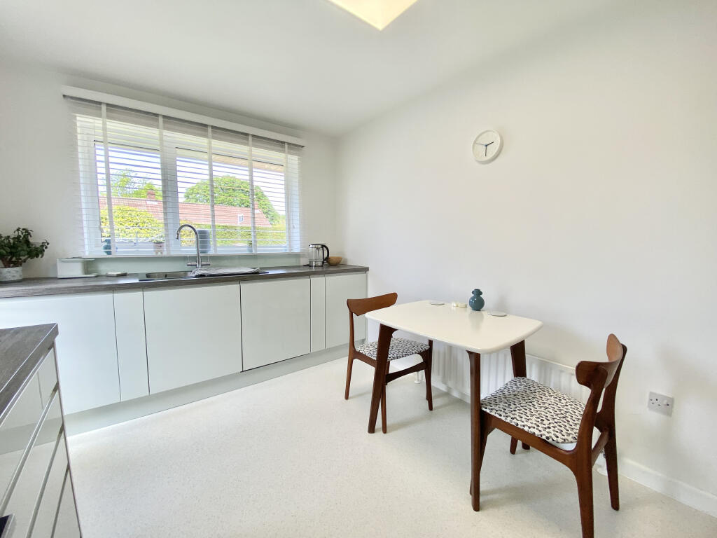 , Shard Close, Verwood, Dorset photo 4