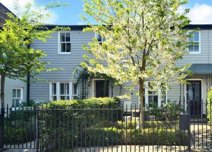 Main image of property: High Street, Thames Ditton, Surrey, KT7