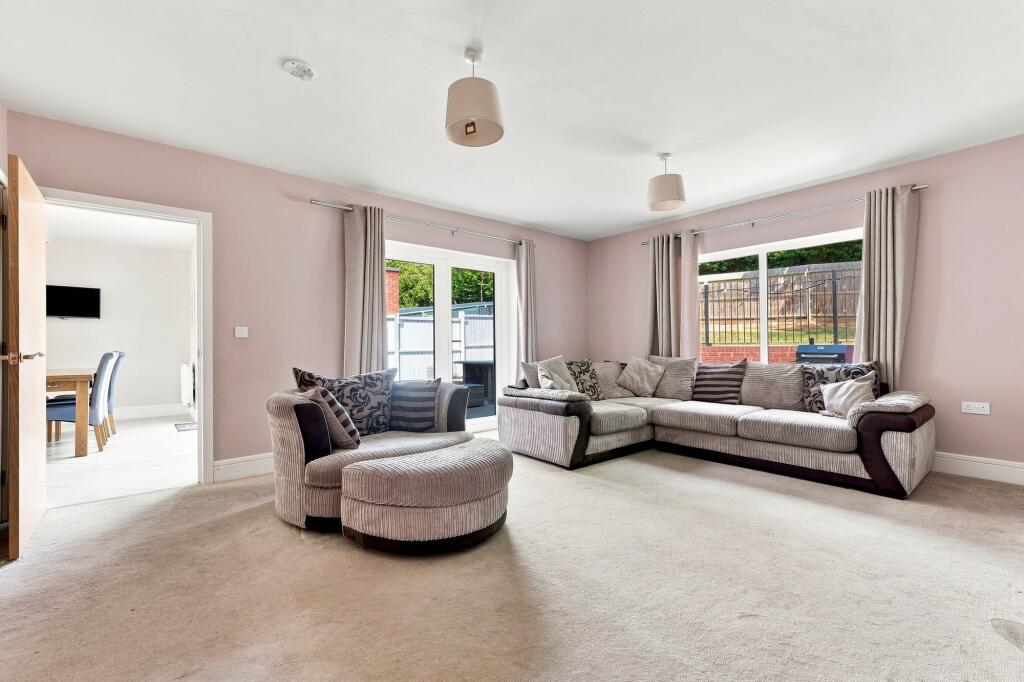 House in Chesterfield, Newbold - View 3