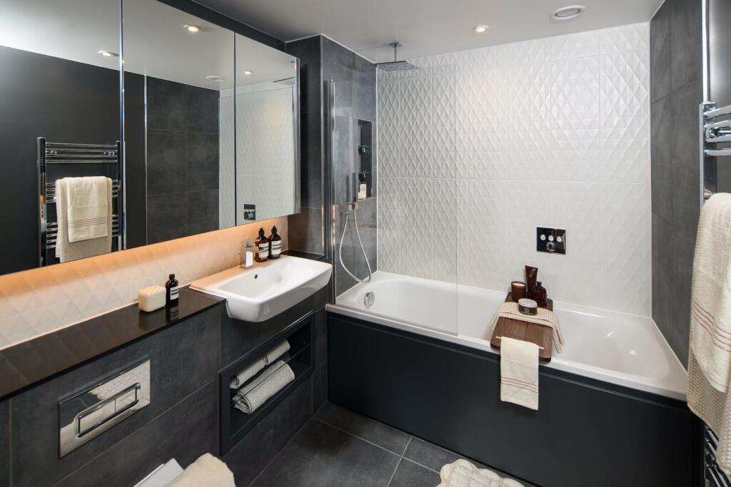 Apartment in London - View 5