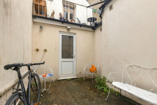 Photo 10