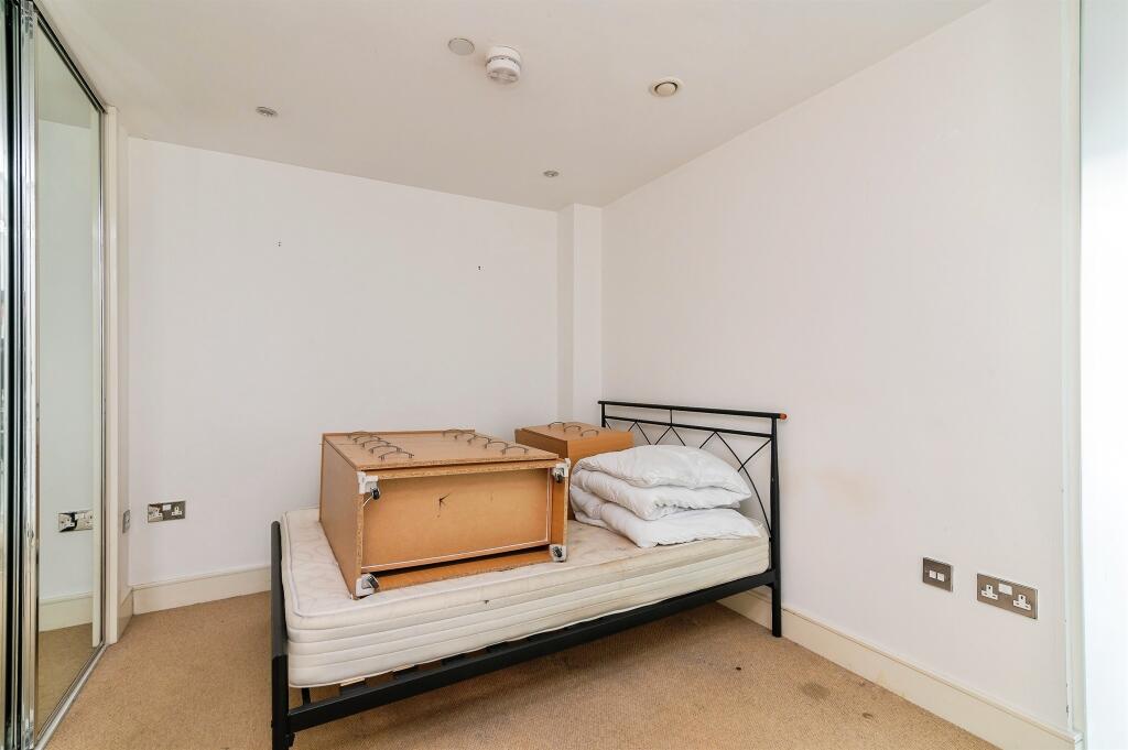 Apartment in Nottingham - View 5