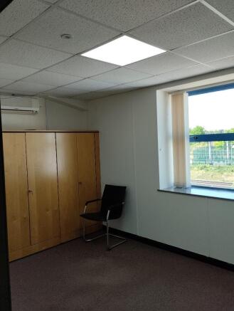 Extra Available Office 1