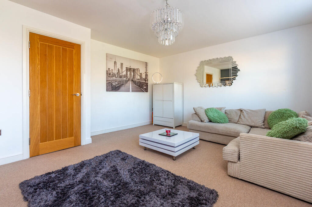School Lane, Higham Ferrers - View 6