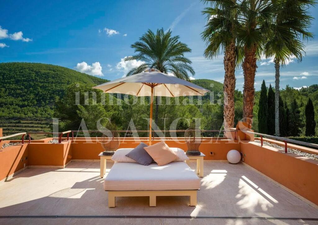 Main image of property: Balearic Islands, Ibiza, Santa Eulà ria Des Riu